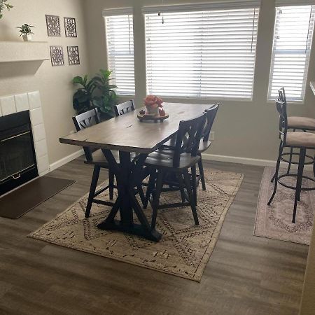 New Beautifully Remodeled Home In Λας Βέγκας Εξωτερικό φωτογραφία