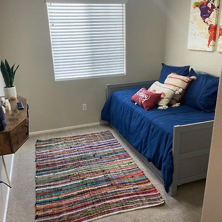 New Beautifully Remodeled Home In Λας Βέγκας Εξωτερικό φωτογραφία