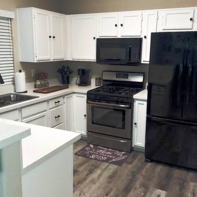 New Beautifully Remodeled Home In Λας Βέγκας Εξωτερικό φωτογραφία