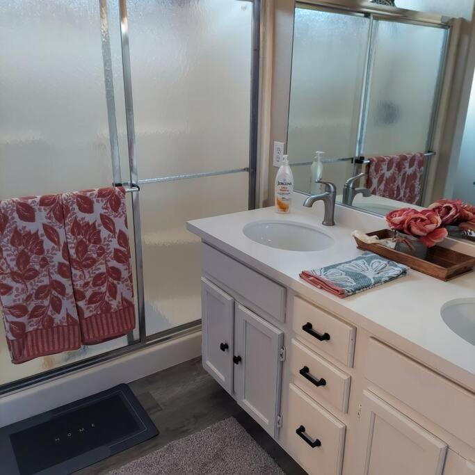 New Beautifully Remodeled Home In Λας Βέγκας Εξωτερικό φωτογραφία