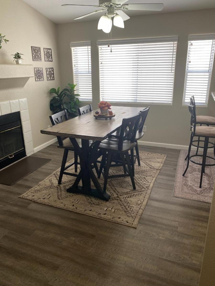 New Beautifully Remodeled Home In Λας Βέγκας Εξωτερικό φωτογραφία